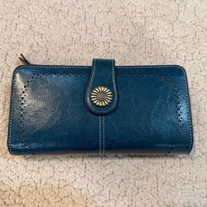 Sendefn Teal Blue Leather Zip-Around Wallet w/ Floral Snap Closure